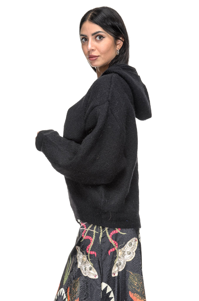 MAGLIA OVER NERA CON CAPPUCCIO MARSEM